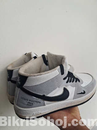Nike Air-Force Convers